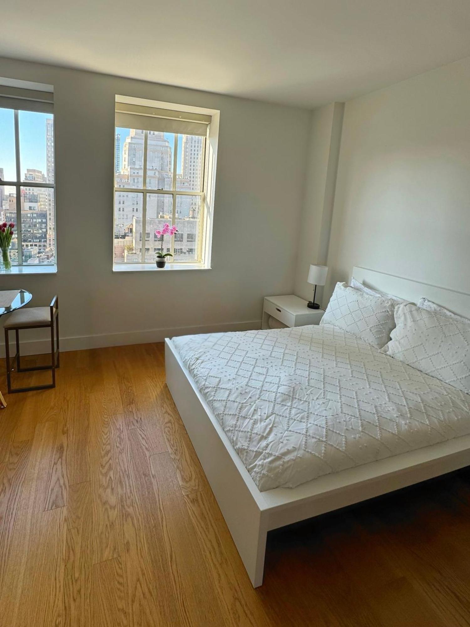 Luxury Wall St Apartment
